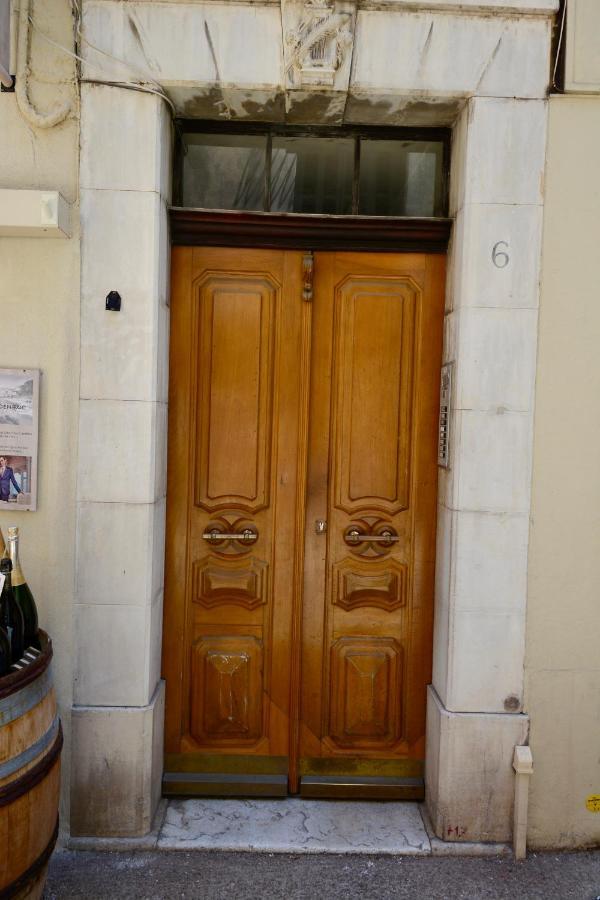 Old Town Antibes Apartment מראה חיצוני תמונה